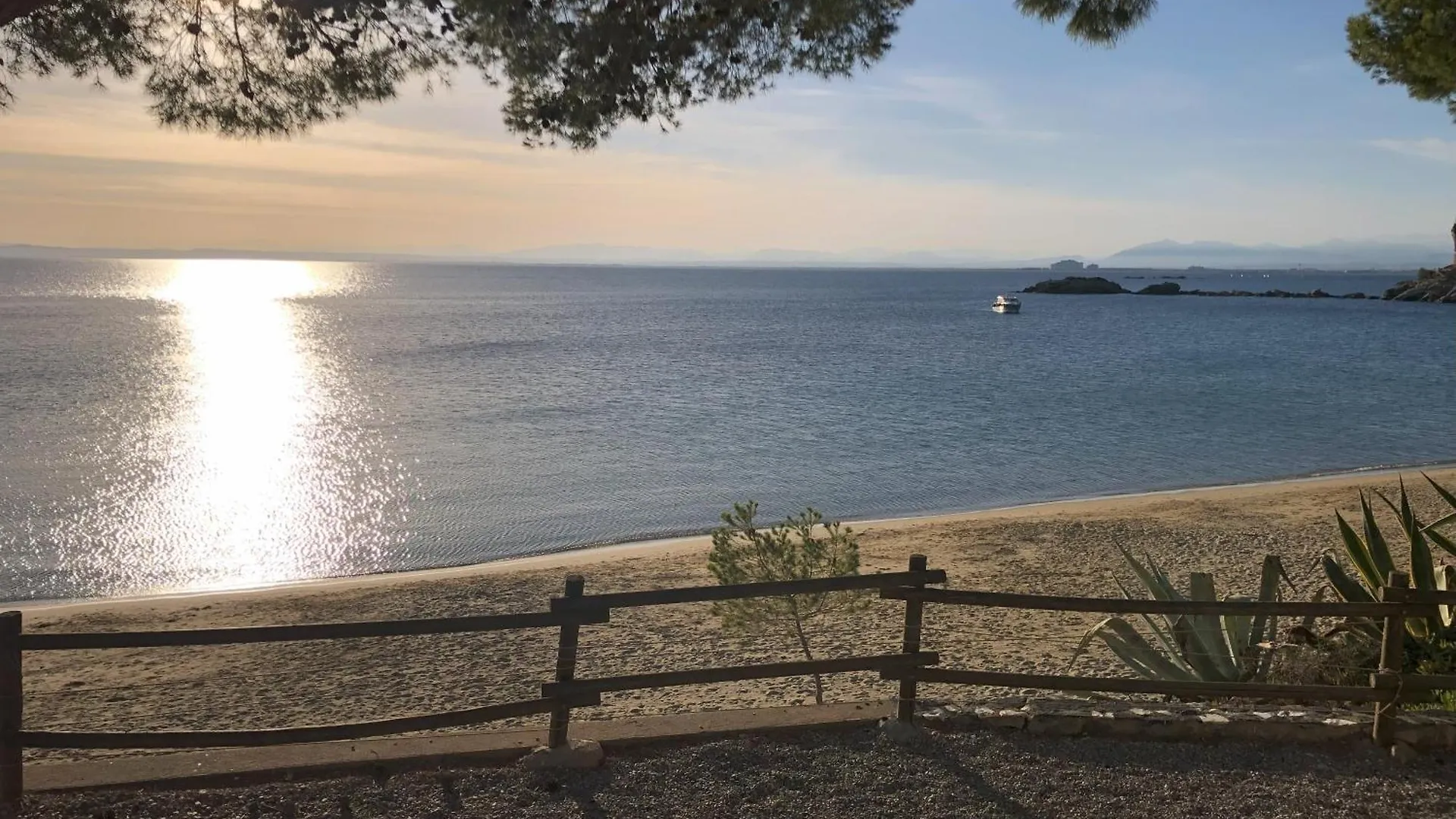 Veuras El Mar - Madrague Beach Studio 22 Apartment Roses
